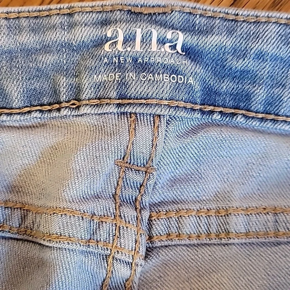 a.n.a Skinny Ankle Floral Embroidery Light Wash Denim Jeans Size 27